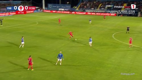 Farul - FCSB, golul lui Radaslavescu a venit dupa erorile lui Cretu si Tarnovanu. Capturi Prima Sport (8).jpg