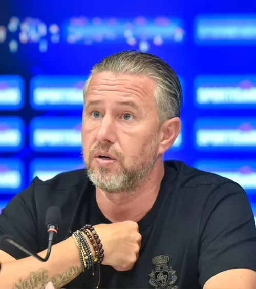 Reghecampf, înapoi la FCSB?   Răspunsul dat de tehnician: „Singurul club pe care   l-aș antrena cu inima”  » Ce spune despre Mirel Rădoi