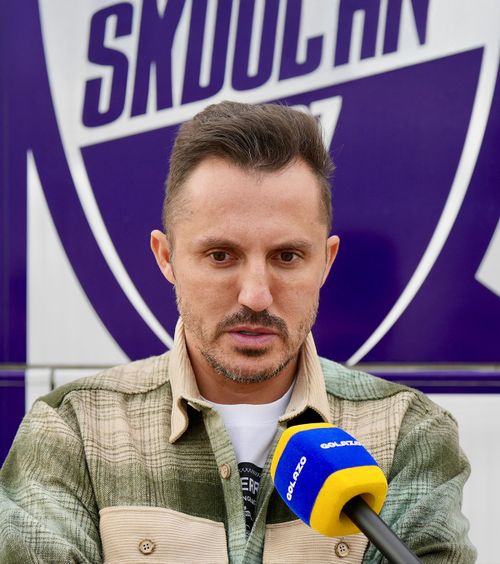 „E unic în fotbalul românesc”  Motivul pentru care primarul din Hunedoara a transmis că salariile de la Corvinul sunt blocate:   „O strategie bine gândită”