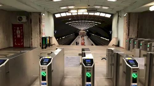 BREAKING | Circulație întreruptă la metrou, după un incident grav pe Magistrala M4. O bucată de tavan a căzut în tunel, între stațiile 1 Mai și Jiului