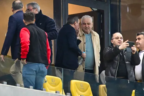 Gică Hagi și Anghel Iordănescu, la Dinamo - Universitatea Craiova, semifinalele Cupei României (foto: Raed Krishan/GOLAZO.ro)