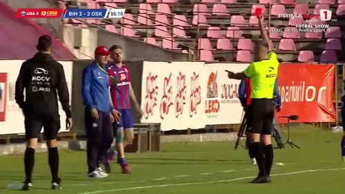 Altercație între staffurile celor de la FC Bihor și Sepsi, în meciul din Liga 2. Foto: captură Prima Sport.