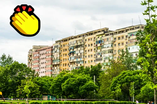 FOTO | Olteanul care a impresionat sute de bucureșteni cu gestul său din parcarea de reședință. A pus în gard un afiș generos și cumsecade