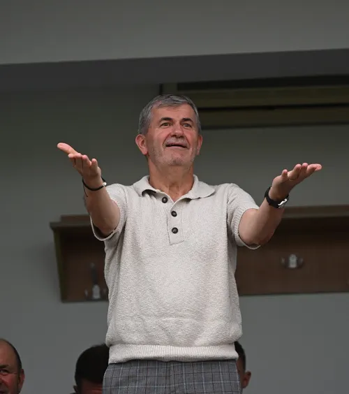 Cu cine va juca FCSB  Surpriză la   barajul pentru Conference?  Patronul din play-out avertizează: „Mare atenție! A făcut o treabă excelentă”