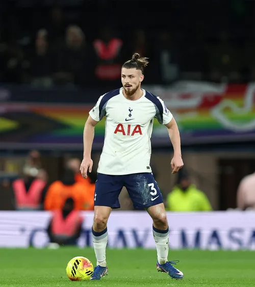 Drăgușin, primele minute cu De Zerbi  Radu, trimis pe teren la   prima victorie a lui Tottenham în 2026!  Cum s-a descurcat