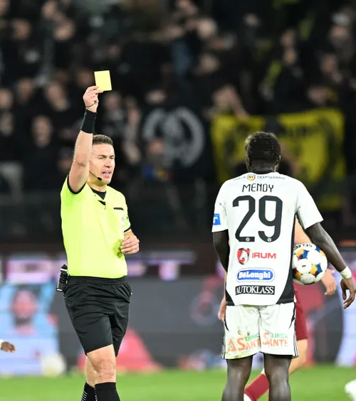 „Mesaj pentru Szabolcs Kovacs”  Emil Boc nu l-a iertat pe arbitru după CFR - U Cluj:   „Unde ați uitat al doilea galben?  Recomandăm un complex de vitamine B”