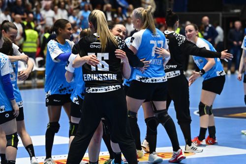 CSM București, bucurie după calificarea în Final 4-ul Ligii Campionilor (FOTO: Raed Krishan / GOLAZO.ro)