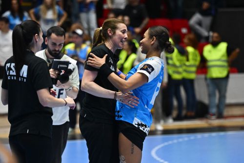 CSM București, bucurie după calificarea în Final 4-ul Ligii Campionilor (FOTO: Raed Krishan / GOLAZO.ro)