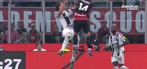Accidentarea suferită de Luka Modric în AC Milan - Juventus. Foto: captură X/@Blues_Alfred