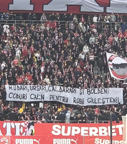 „Rezultatul e zero”  Reacția lui Andrei Nicolescu, după   bannerele rasiste  afișate de fanii lui Dinamo la derby-ul cu Rapid