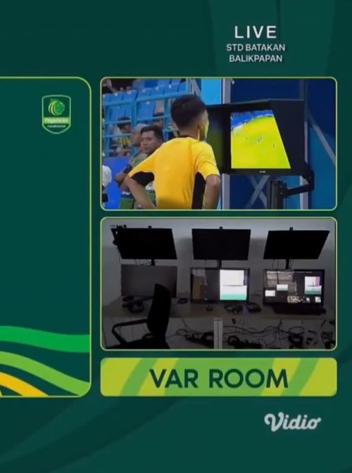 Nu era nimeni în camera VAR în meciul din campionatul Indonesiei. Foto: captură X/@adewhyyy