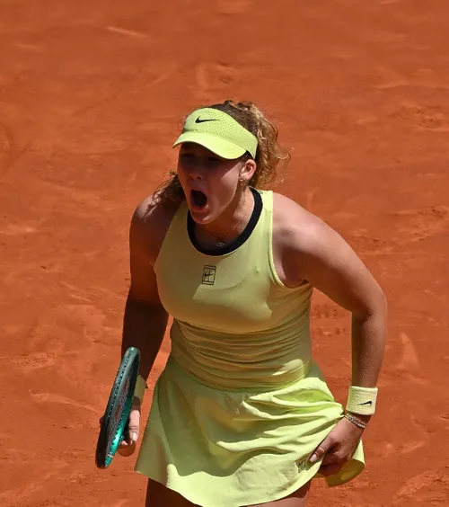 Criză de nervi la Madrid     Mirra Andreeva  a răbufnit în timpul meciului cu Anna Bondar: „Voi pierde”