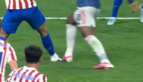 Penalty-ul anulat lui Arsenal în meciul cu Atletico Madrid Foto captura Prima Sport (9).jpeg