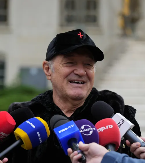 „Poți să vii să mă ajuți?”  Antrenorul pe care Gigi Becali   îl va suna personal  pentru a-l aduce la FCSB: „Am nevoie de tine pentru două meciuri”