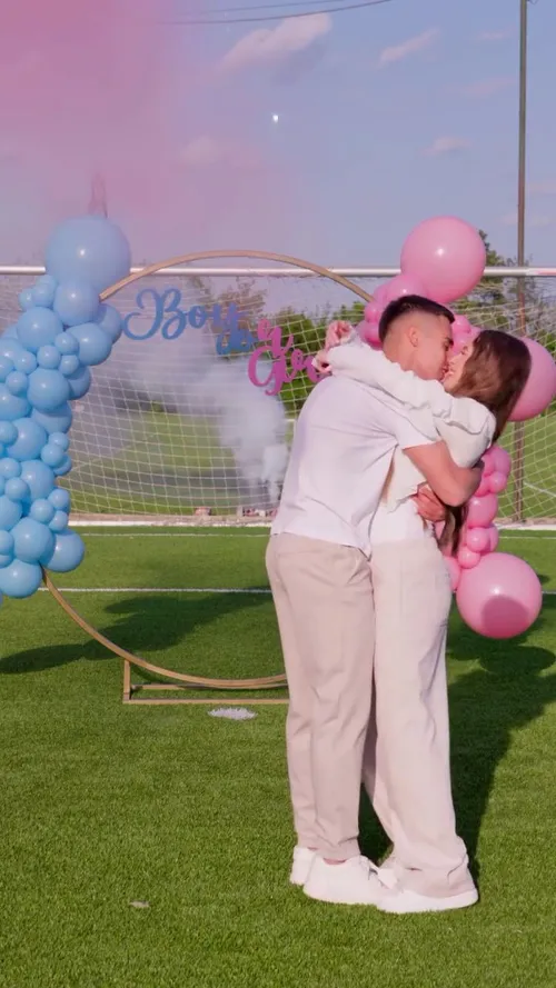Cătălin Cîrjan va deveni tată de fată și a făcut gender reveal la Săftica. Capturi Instagram (12).jpg