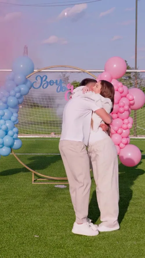 Cătălin Cîrjan va deveni tată de fată și a făcut gender reveal la Săftica. Capturi Instagram (14).jpg