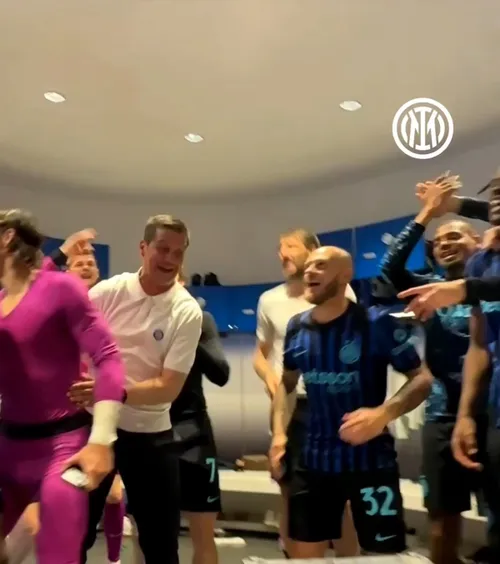 „Made in Romania”     VIDEO.     Cristi Chivu, dezlănțuit   în vestiarul lui Inter! Au sărbătorit titlul cu maneaua ajunsă celebră în Europa