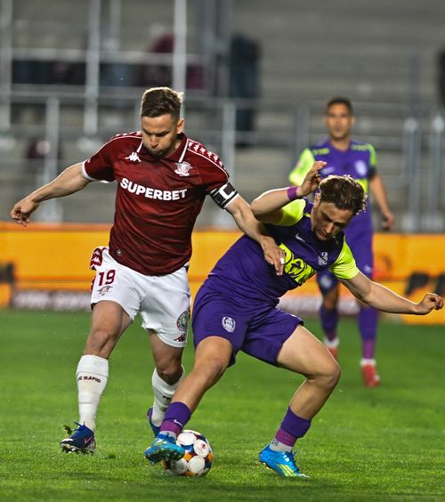 Un nou eșec pentru Rapid    VIDEO.  Giuleștenii pierd și cu CFR Cluj și ajung la   trei înfrângeri consecutive  în play-off
