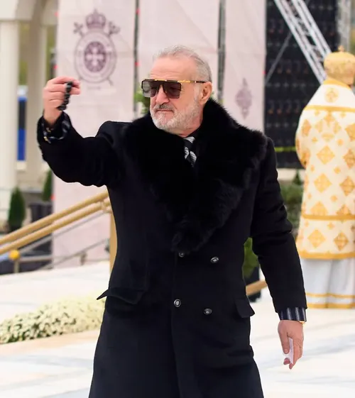 Becali, anti-Bolojan    Ce s-a întâmplat azi în Parlament,  unde patronul FCSB a fost să voteze moțiunea de cenzură