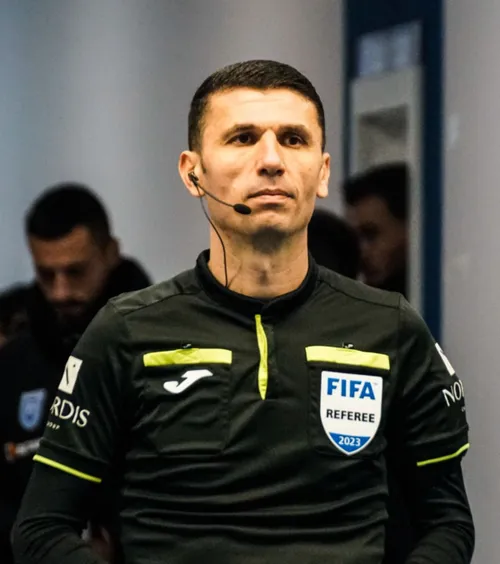 Bârsan vrea să fie președinte  Unul dintre cei mai experimentați arbitri din Liga 1   și-a depus astăzi candidatura.  S-ar putea duela cu rivalul lui Răzvan Burleanu