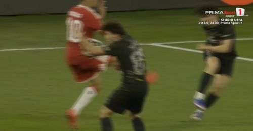 Hențul comis de Joao Neves în Bayern - PSG FOTO Captură Prima Sport (4).jpeg