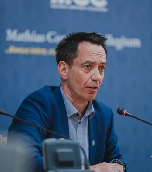 „Tineri extrem de agresivi”  Deputat UDMR, mesaj dur după ce fani ai U Cluj au atacat etnici maghiari: „Știu că Boc e fan U,   dar să spună public că e inacceptabil”