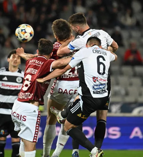 LIVE    U Cluj - Rapid se joacă acum,  în etapa #8 din play-off » Două schimbări făcute de Costel Gâlcă la pauză