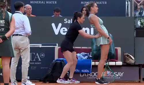 Aryna Sabalenka, probleme medicale în meciul cu Sorana Cîrstea (FOTO: captură Tennis TV)