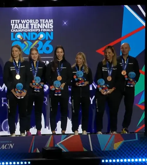 Din nou printre stele!  România   a urcat pe podiumul mondial  după 26 de ani » Topul all-time al medaliilor naționalelor feminine