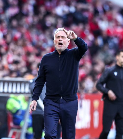 „Ei vorbesc, eu evit”  Răspunsul ferm al lui   Jose Mourinho,  după ce a fost întrebat despre revenirea la Real Madrid