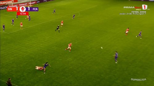Cartonașul galben încasat de Opruț în meciul Dinamo - FC Argeș Foto captura ecran Prima Sport .jpeg