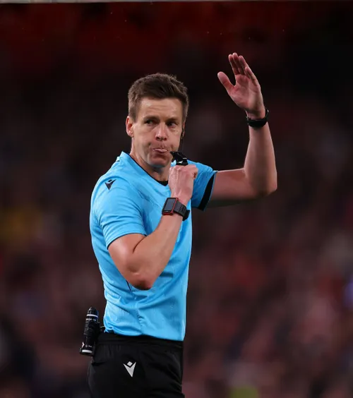 Nemaivăzut în Champions!  Arbitrul delegat nonstop în acest sezon de Ligă,   inclusiv la finală. „Central” pentru Arsenal.  Kovacs, lăsat în urmă