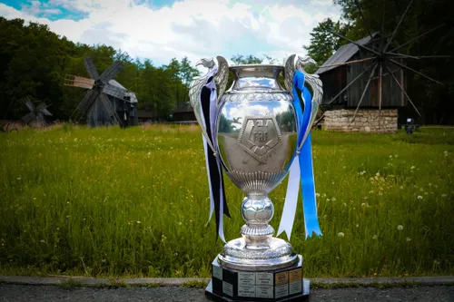 Trofeul Cupei României a ajuns la Sibiu. Foto: Facebook/Cupa României Betano