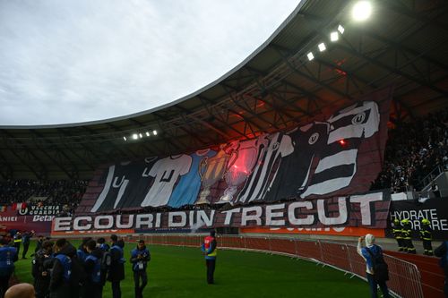 Coregrafia fanilor clujeni la finala Cupei României FOTO Raed Krishan (GOLAZO.ro)  (1).jpg