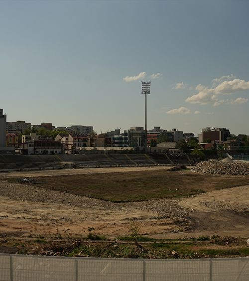 Se fac 4 luni și nimic!    VIDEO+FOTO  Nicio mișcare la șantierul de la   stadionul Dinamo:   imagini noi din Ștefan cel Mare