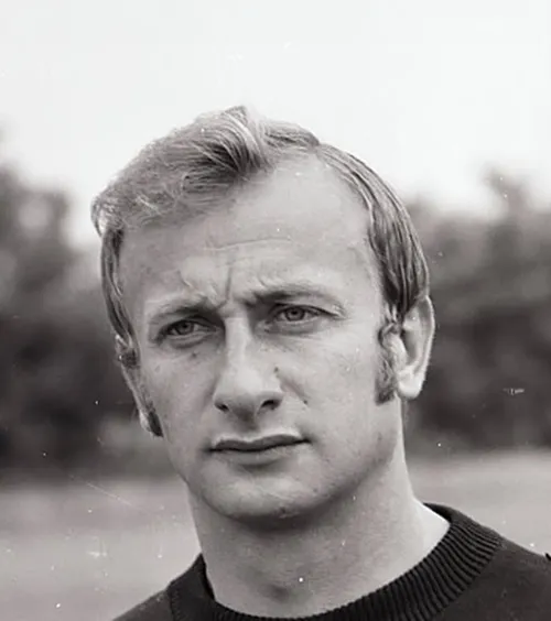 A murit Marin Andrei     Primul român  care a jucat la Steaua, Dinamo și Rapid s-a stins din viață la 85 de ani