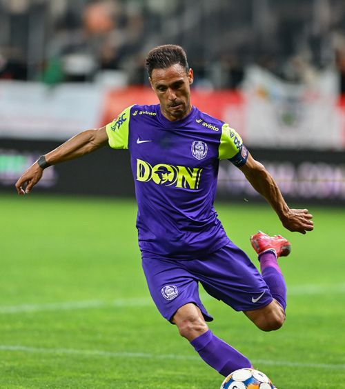 „Ne-a dat încredere tuturor”    Mario Camora,  laude pentru Pancu după remiza cu Dinamo: „Mi-aș dori să rămână la echipă” + Ce s-a auzit în vestiar