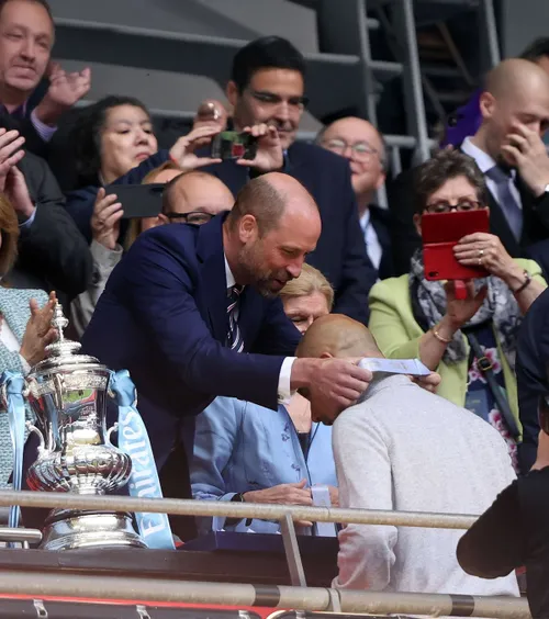 Prințul William, în prim-plan  Ce i-a spus lui Pep Guardiola, după   triumful lui City  din Cupa Angliei