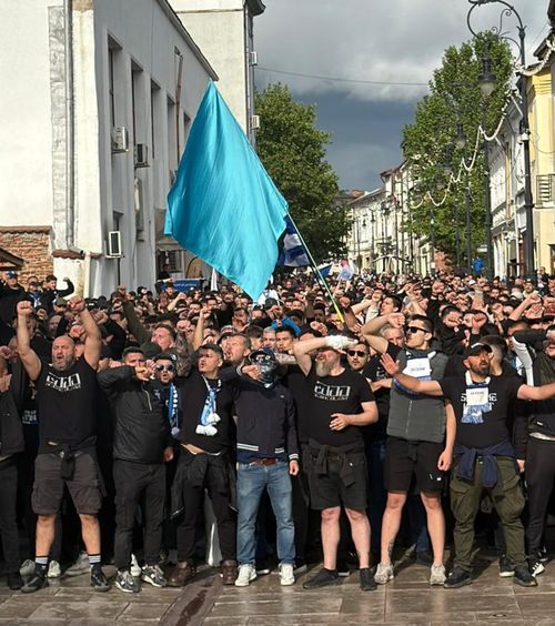 Scandări homofobe înainte de Craiova - U Cluj    VIDEO:     Ce au strigat ultrașii olteni  în repetate rânduri și care au fost țintele acestora