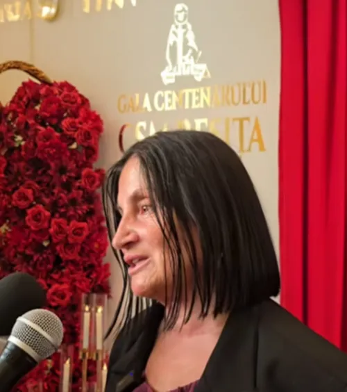 Mama lui Chivu, apariție rară    VIDEO:    Unde a fost prezentă,  după ce antrenorul lui Inter a făcut eventul în Italia