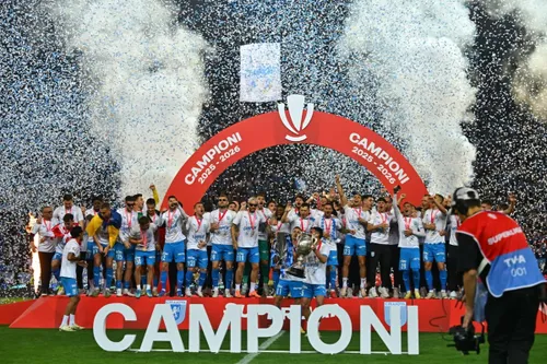 Festivitatea de premiere a noii campioane: Craiova a primit medaliile pentru titlul câștigat în Superliga (foto: Raed Krishan/GOLAZO.ro)
