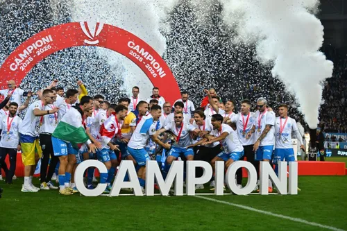 Festivitatea de premiere a noii campioane: Craiova a primit medaliile pentru titlul câștigat în Superliga (foto: Raed Krishan/GOLAZO.ro)