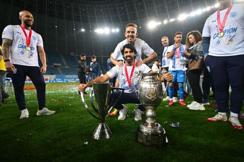 Filipe Coelho și stafful său,  alături de Nicușor Bancu (foto: Raed Krishan/GOLAZO.ro)
