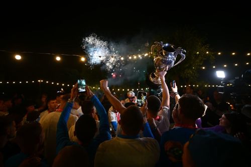 Universitatea Craiova, petrecere de titlu, într-un pub (foto: Raed Krishan/GOLAZO.ro)