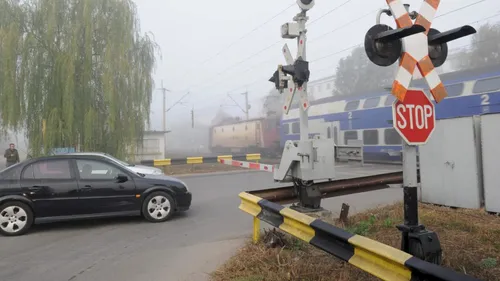 BREAKING | Pietoni loviți mortal de tren, între Petricani și Andronache. Surse B365.ro: o persoană de 86 de ani, alta de 75