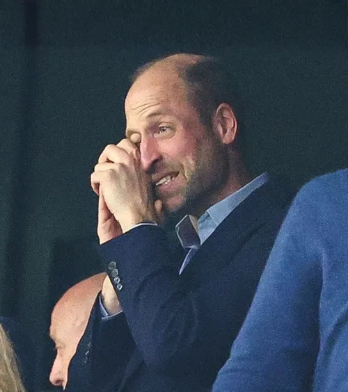 Prințul William a plâns    FOTO.  A fost copleșit după triumful lui   Aston Villa  » Jucătorii l-au somat: „Să scoată cardul de credit”