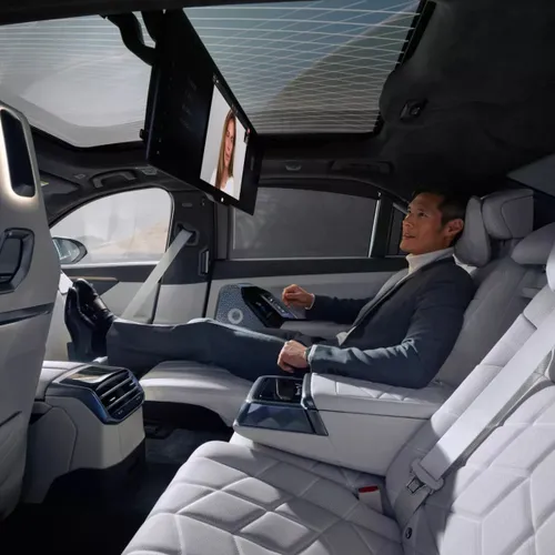 BMW i7 xDrive60, limuzina electrică de lux pe care o conduce Florentino Perez (foto: bmw.ro)