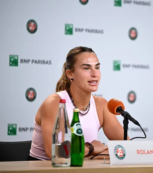 „Nu este vorba despre mine”  Sabalenka s-a alăturat protestului de la   Roland Garros:  „Ca lider mondial, trebuie să iau atitudine”