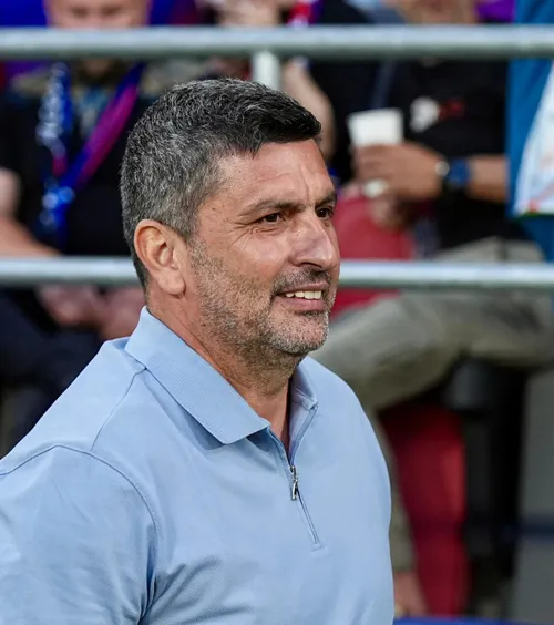 „Sânge roș-albastru”    VIDEO.  Cum a fost prezentat   Baciu în Ghencea,  înainte de debut, la FCSB - Botoșani. 10.000 de fani pentru baraj