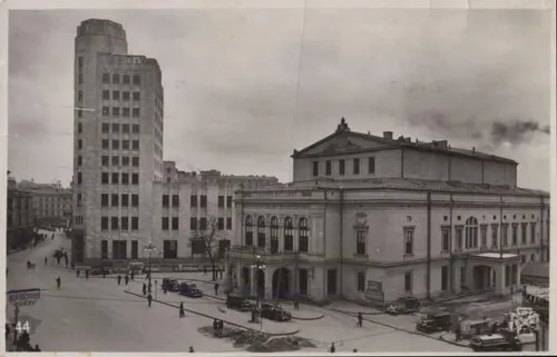 De ce a fost demolat “Teatrul cel Mare” de pe Calea Victoriei, tragedie națională pusă în scenă de regimul comunist. Deși impozanta clădire, emblemă a Bucureștiului, a fost bombardată, putea fi salvată